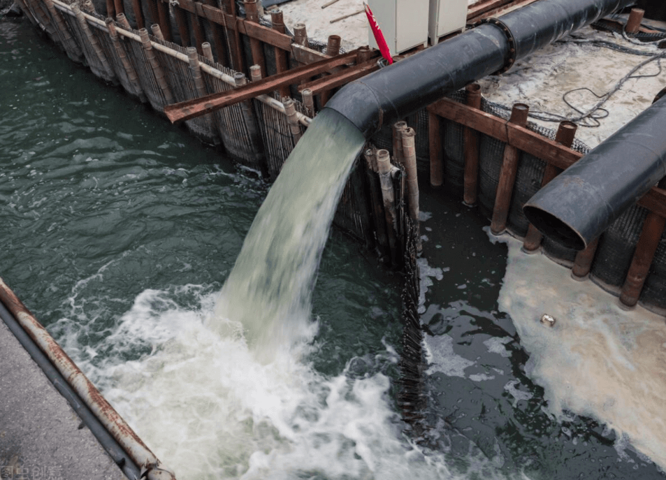 (圖:造紙廠廢水處理池)